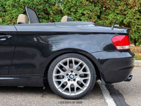 Used 2010 BMW 135i Convertible image 5