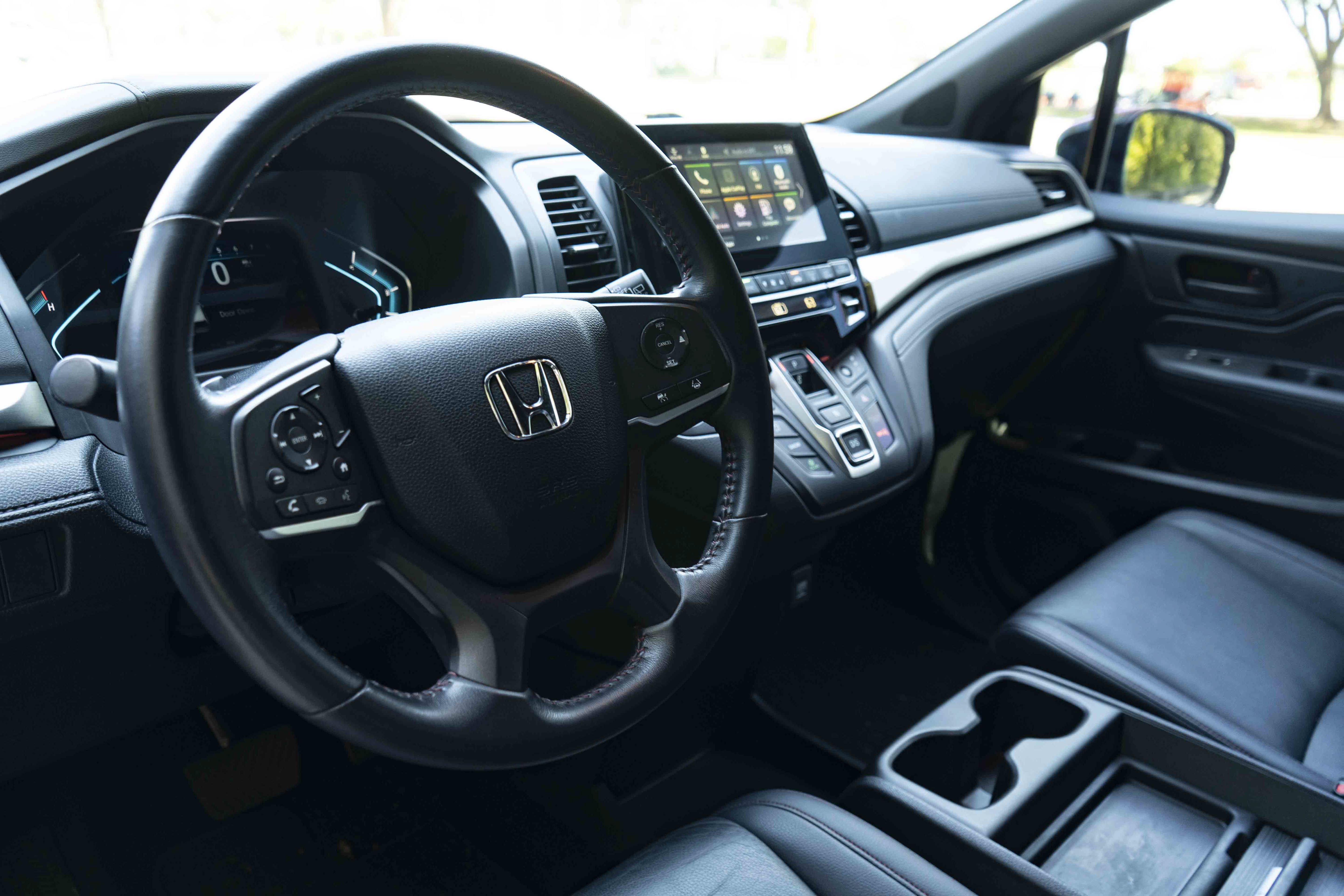 Used 2024 Honda Odyssey Sport image 16
