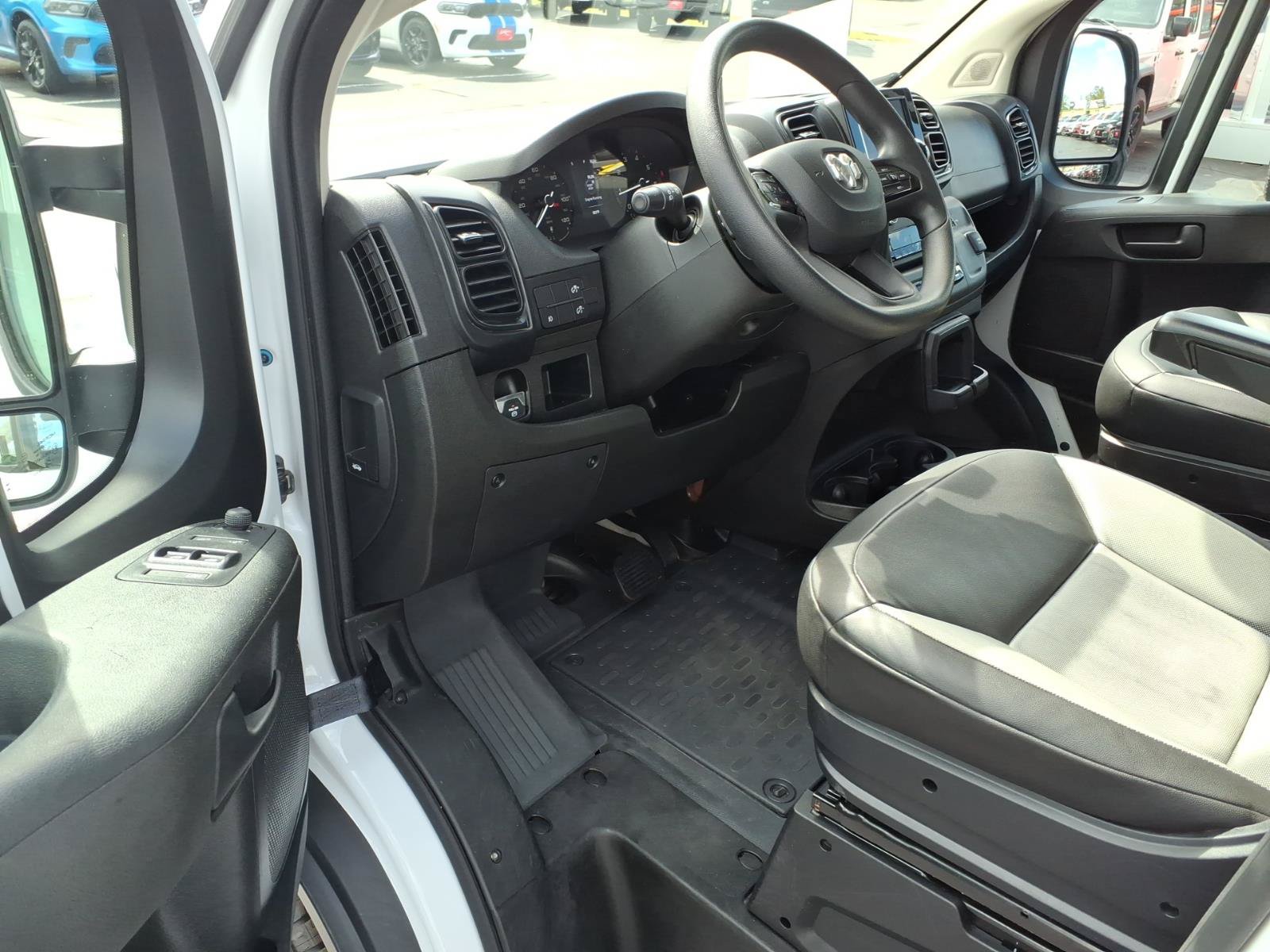 Used 2025 RAM ProMaster 2500 w/ Convenience Group FWD image 10