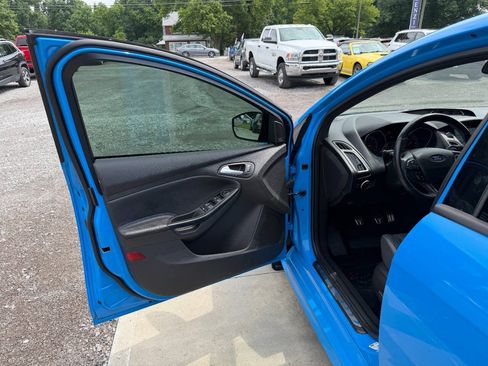 Used 2017 Ford Focus RS AWD/4WD image 28