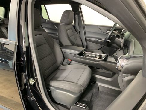 Used 2025 Chevrolet Equinox LT image 34