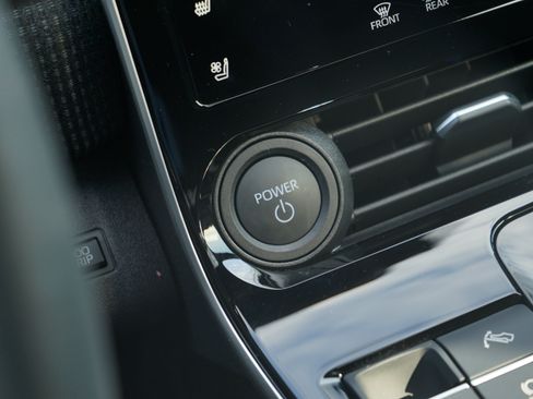 Used 2024 Subaru Solterra Touring image 25