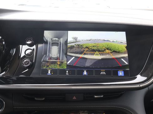 Used 2023 Buick Envision Avenir image 23