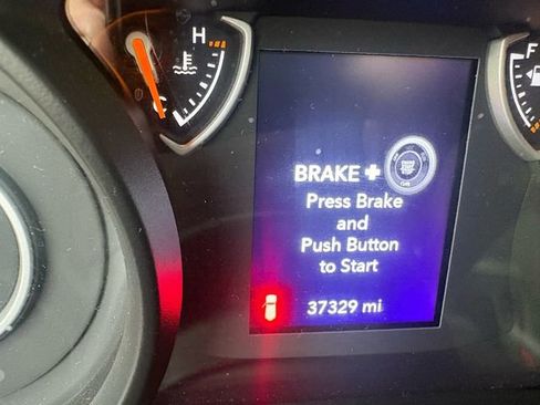 Used 2024 Jeep Wrangler Sport S image 8