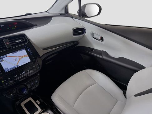 Used 2017 Toyota Prius Three Touring image 24