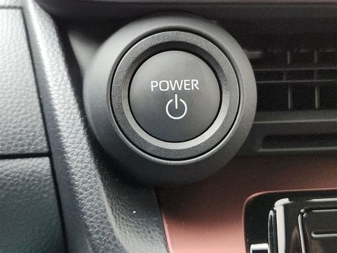 Used 2025 Toyota Prius Plug-In Hybrid image 22