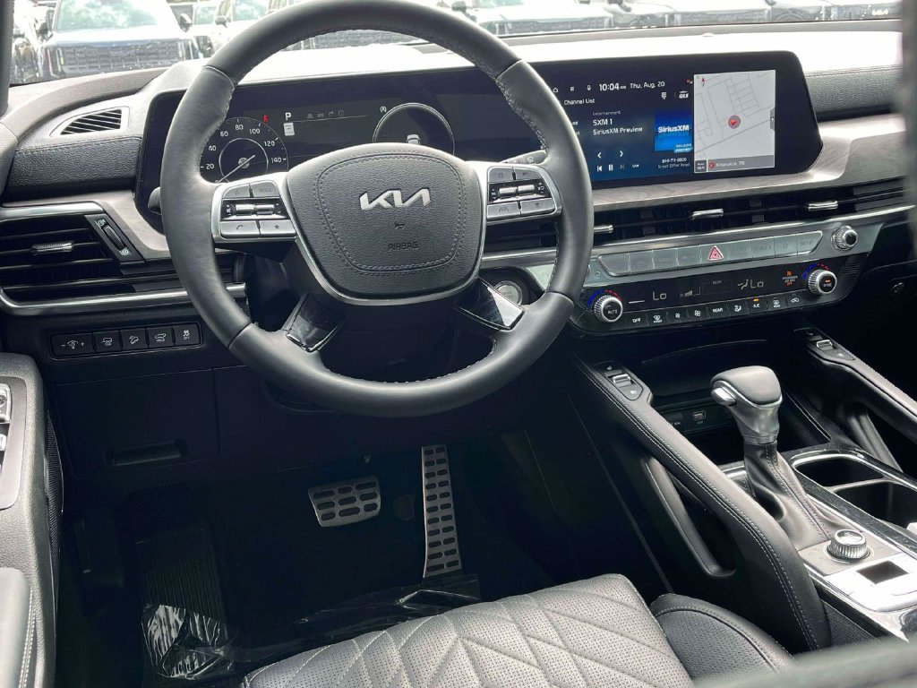 Used 2025 Kia Telluride SX X-Line AWD/4WD image 2