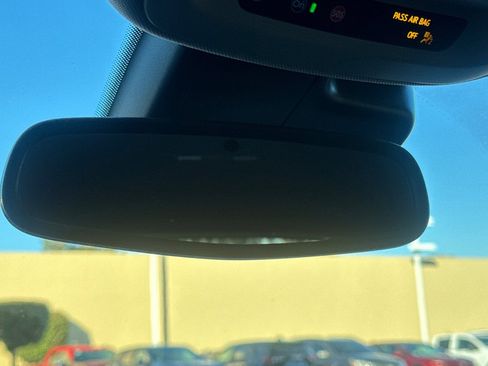 Used 2022 Buick Envision Preferred image 25