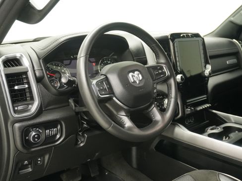 Used 2024 RAM 1500 Laramie AWD/4WD image 11