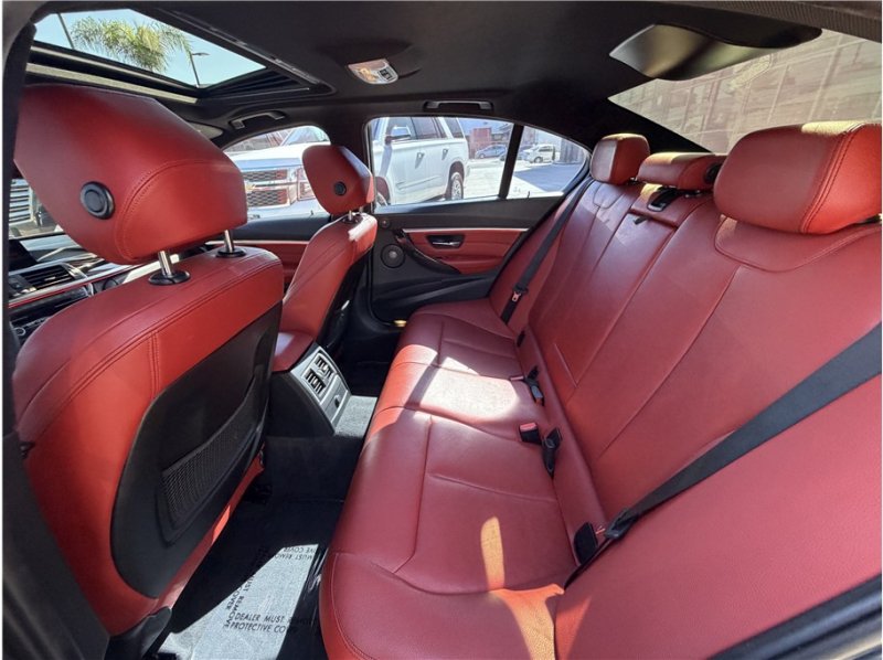 Used 2017 BMW 340i Sedan RWD image 23