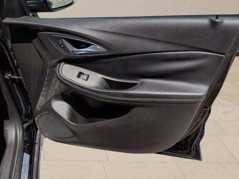 Used 2021 Buick Encore GX Essence FWD image 21