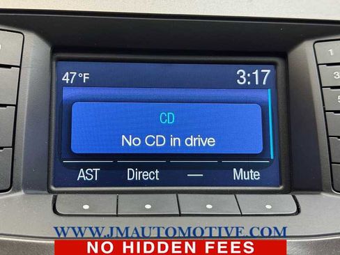 Used 2015 Ford Taurus SE image 23