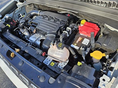 Used 2023 Jeep Renegade Latitude image 17