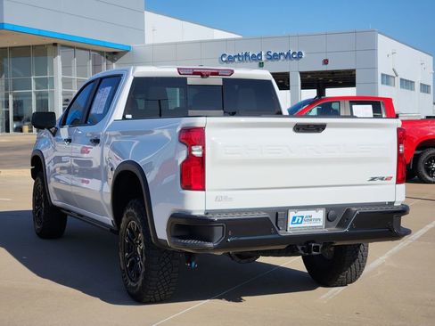Used 2023 Chevrolet Silverado 1500 ZR2 w/ Technology Package image 6