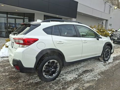 Used 2023 Subaru Crosstrek 2.0i Premium image 4