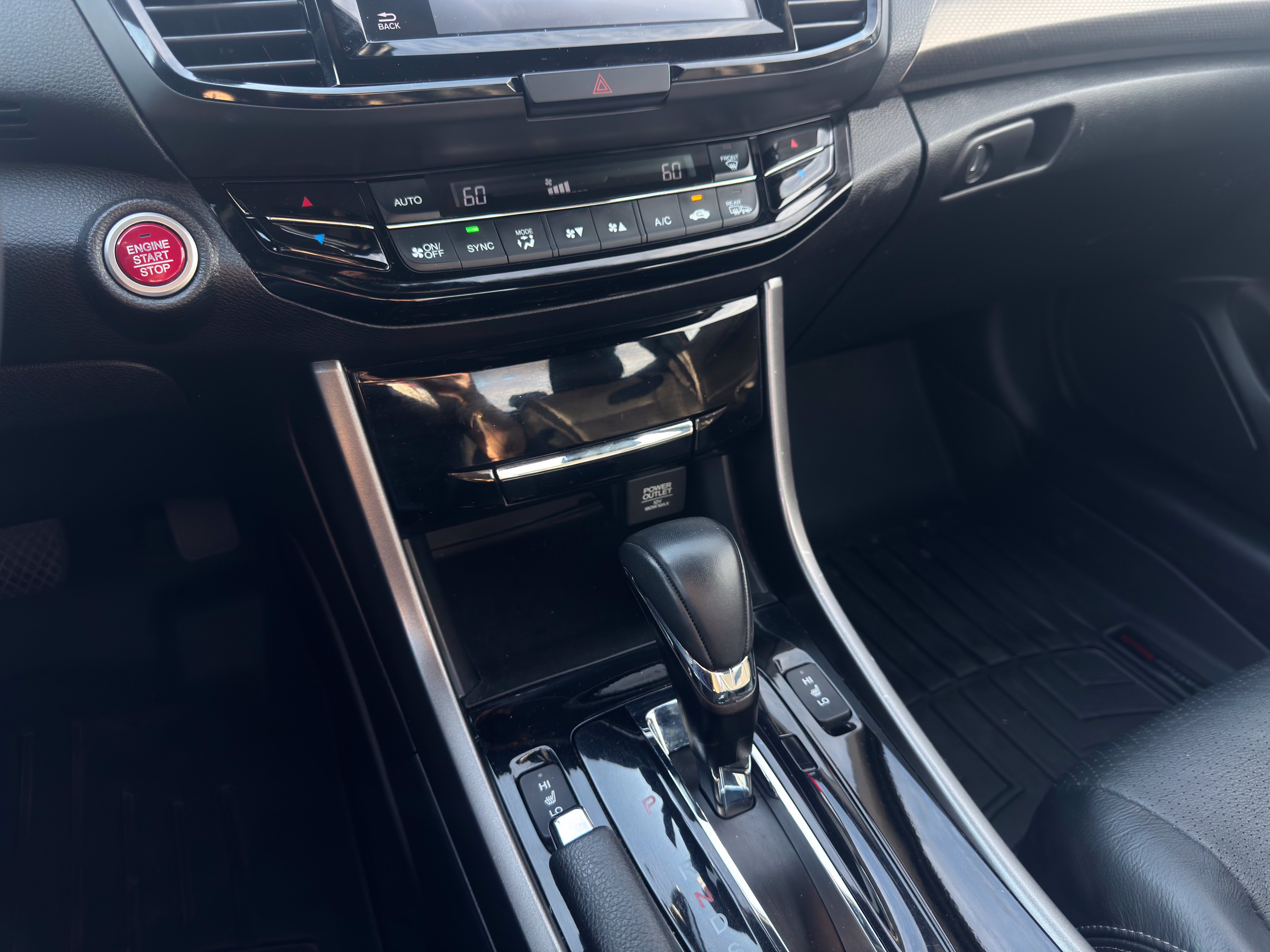 Used 2017 Honda Accord EX-L image 11