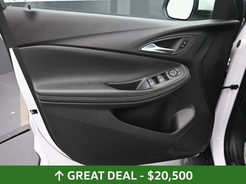 Used 2025 Buick Encore GX Preferred image 18