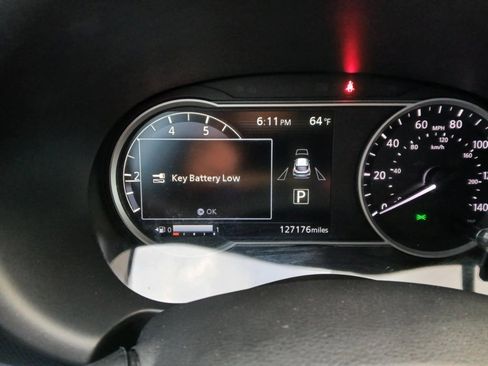 Used 2018 Nissan Kicks SV image 14