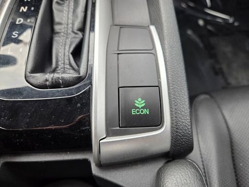 Used 2016 Honda Civic Touring image 28