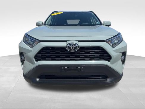 Used 2021 Toyota RAV4 XLE AWD/4WD image 5