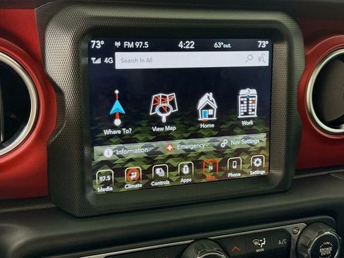 Used 2023 Jeep Gladiator Rubicon w/ Trailer Tow Package AWD/4WD image 13