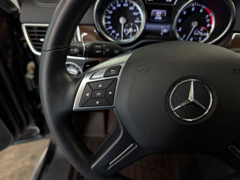Used 2014 Mercedes-Benz GL 450 4MATIC image 21