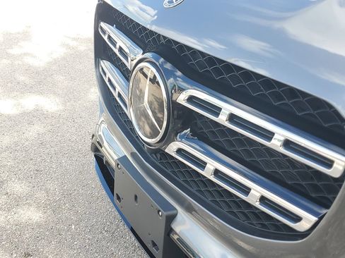 Used 2023 Mercedes-Benz GLS 450 4MATIC w/ AMG Line Exterior image 11