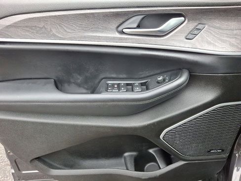 Used 2022 Jeep Grand Cherokee L Limited image 13