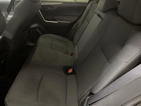Used 2021 Toyota RAV4 LE AWD/4WD image 21