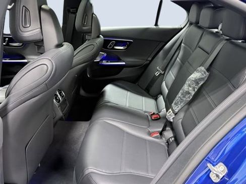Used 2025 Mercedes-Benz C 300 4MATIC Sedan image 7