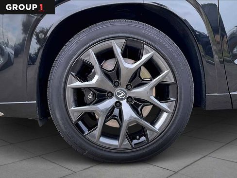 Used 2026 Lexus TX 500h AWD image 8