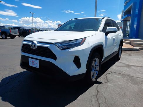Certified 2022 Toyota RAV4 XLE AWD/4WD image 7