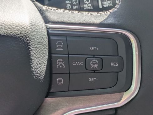 Used 2026 Jeep Grand Wagoneer Limited AWD/4WD image 25