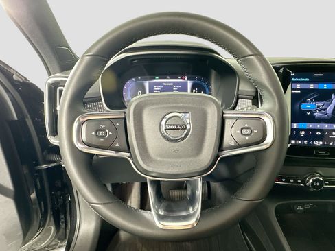 Certified 2023 Volvo XC40 B5 Plus w/ Climate Package image 12