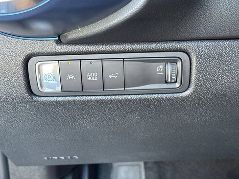 Used 2024 Chevrolet Equinox EV LT FWD image 37