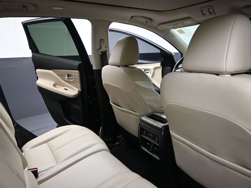 Used 2024 Nissan Murano SL image 15