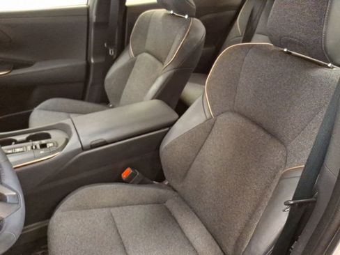 Used 2023 Toyota Crown XLE image 16