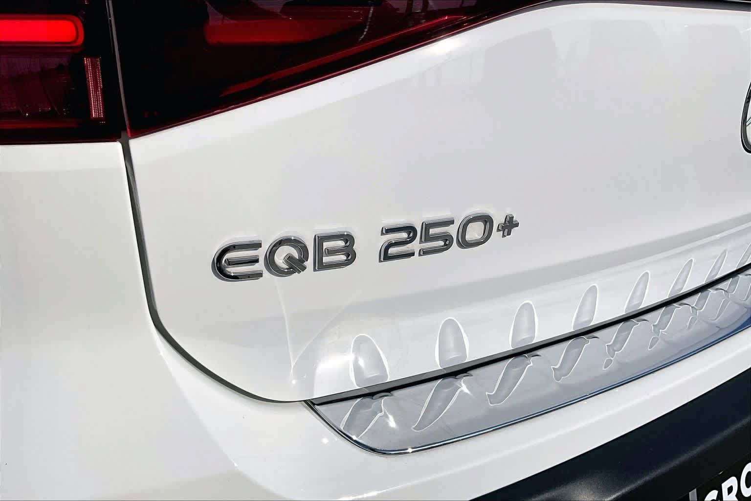 Used 2024 Mercedes-Benz EQB 250+ image 27