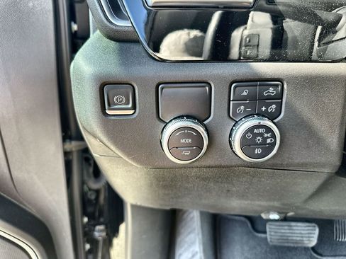 Certified 2023 GMC Sierra 1500 SLT w/ SLT Convenience Package image 18