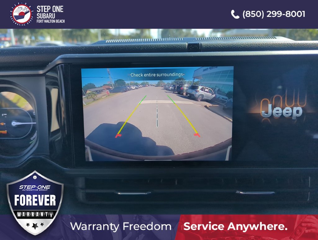 Used 2024 Jeep Wrangler Unlimited w/ Convenience Group AWD/4WD image 26