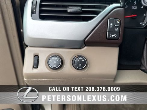 Used 2015 Chevrolet Suburban LTZ image 29