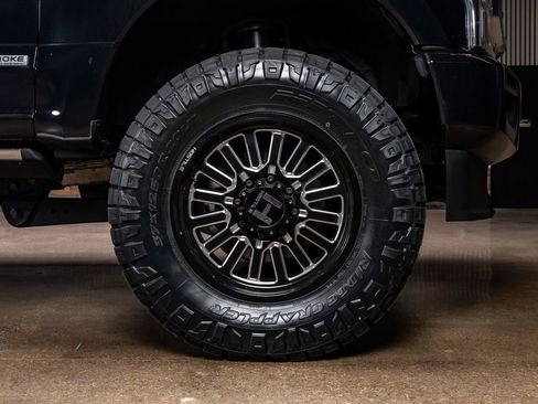 Used 2021 Ford F350 Platinum image 11