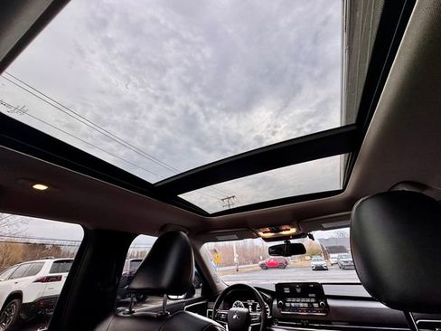 Used 2024 Mitsubishi Outlander SE image 17