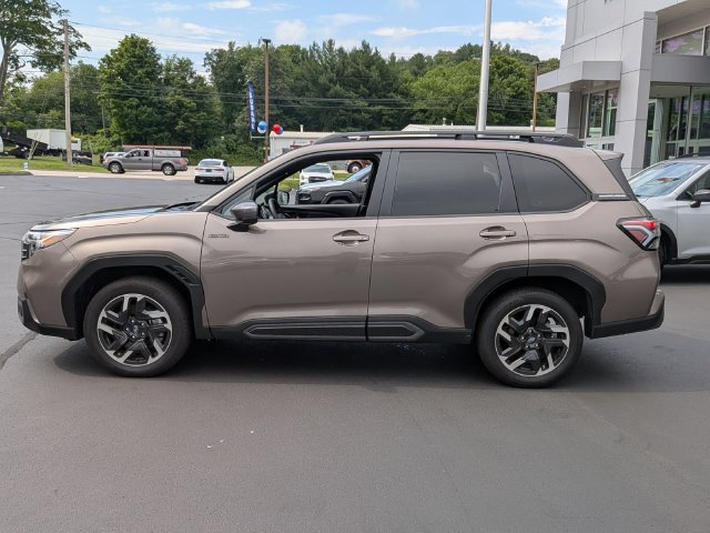 Used 2025 Subaru Forester Limited AWD/4WD image 6