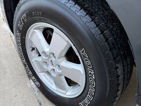 Used 2009 Ford Escape XLT image 9