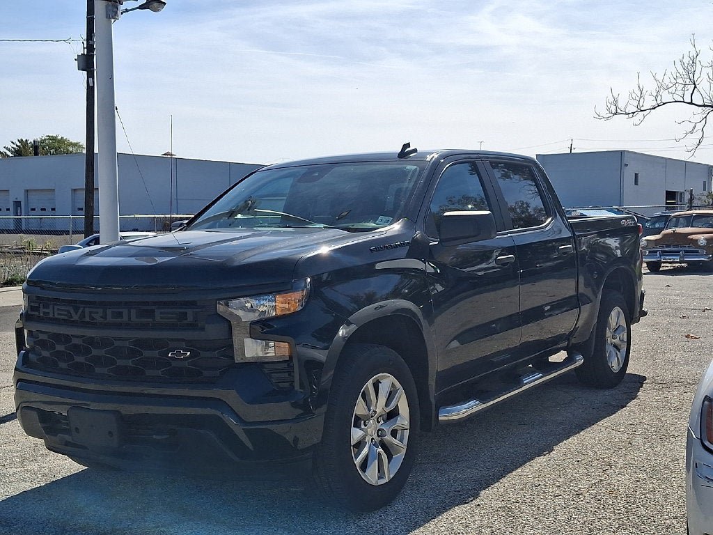 Certified 2023 Chevrolet Silverado 1500 Custom w/ LPO, Dark Essentials Package AWD/4WD image 4