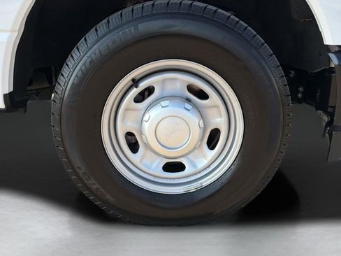 Used 2025 Ford F250 XL image 9