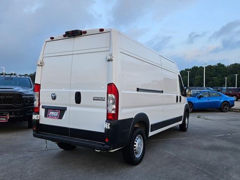 Used 2026 RAM ProMaster 2500 w/ Convenience Group FWD image 5