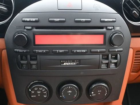 Used 2006 MAZDA MX-5 Miata Grand Touring w/ Premium Pkg image 14