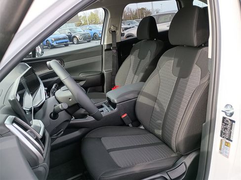 New 2026 Kia Sorento LX image 17